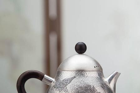 藏银壶和银壶泡茶哪个好