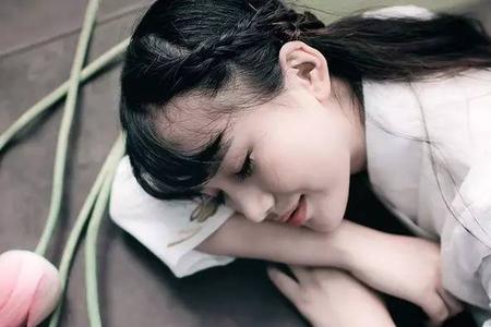 慈爱能不能用来形容年轻人