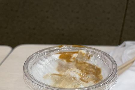 肯德基冰拿铁可以续杯吗