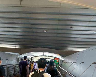 北京站进站有电梯吗