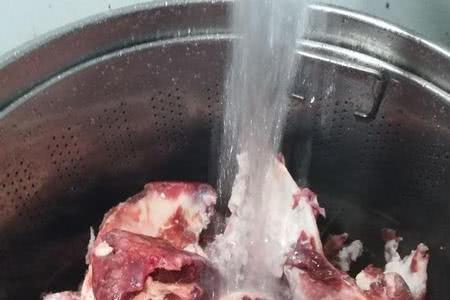 为什么切肉会有血水