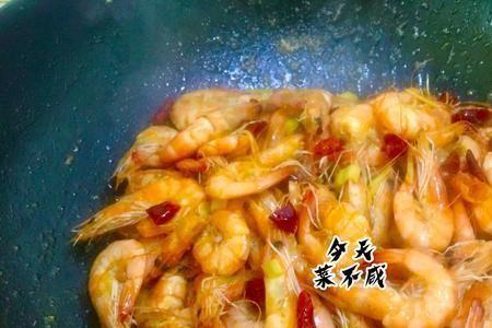 大厨炒出来的虾仁为什么那么白