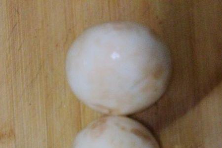 口蘑里边绒毛颜色