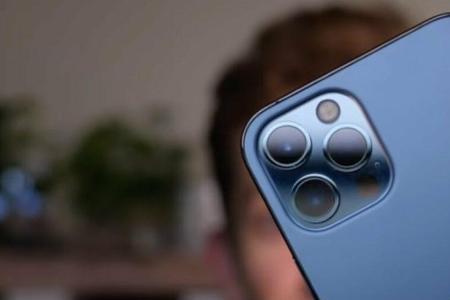 iphone14pro拍照怎么有闪光点