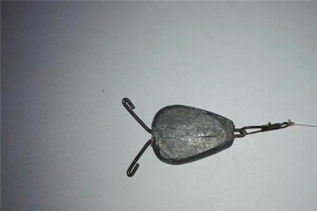 钓鲫鱼用串钩还是双钩好
