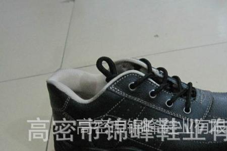 聚氨酯底鞋绝缘吗