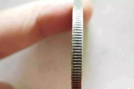 银元用磁石吸为啥纹丝不动