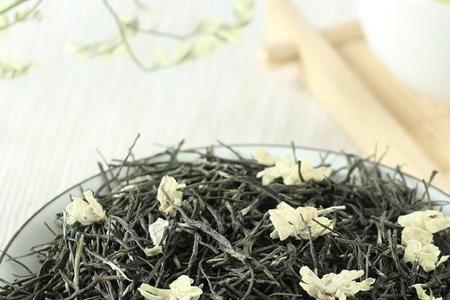 茉莉花茶先放茶叶还是先倒水