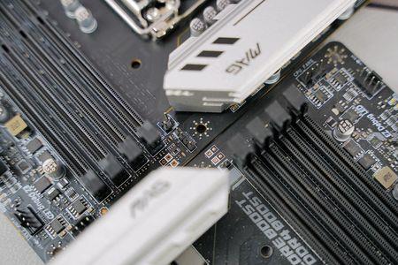 i510600kf配b560m可以超频吗