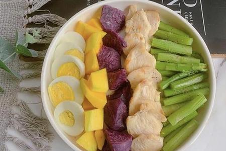 午饭吃多少卡合适