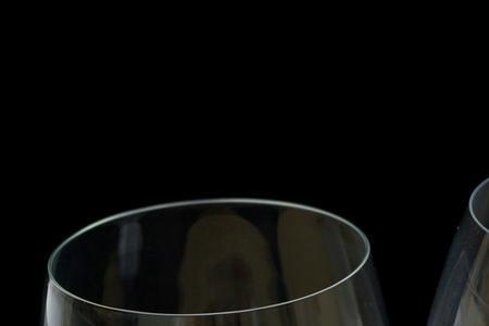 红酒杯底部的污垢怎么清洗