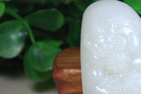 盘玉用手好还是用布好