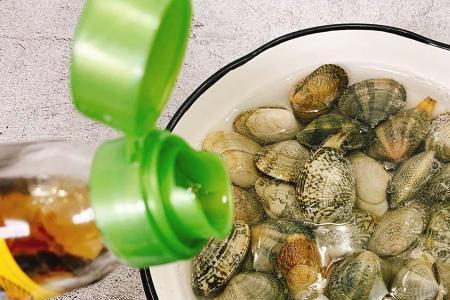蛏干青红酒的做法