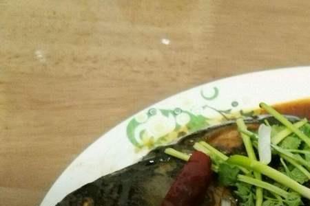 油桐鱼红烧的步骤