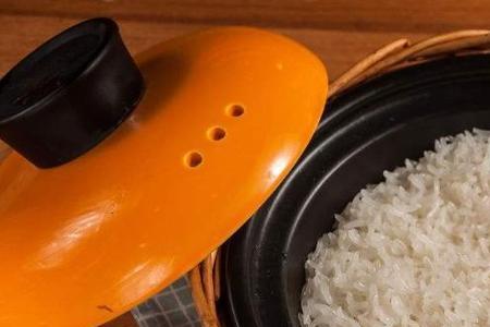 高压锅蒸糯米饭是冷水还是热水