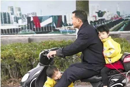 骑朋友的电动车被扣了怎么办
