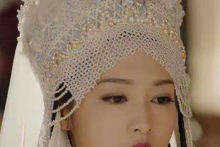 凤凰传说是以谁为原型