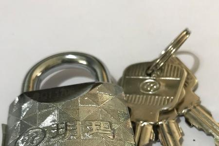 玥玛挂锁原理