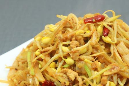 豆芽一次炒多少合适