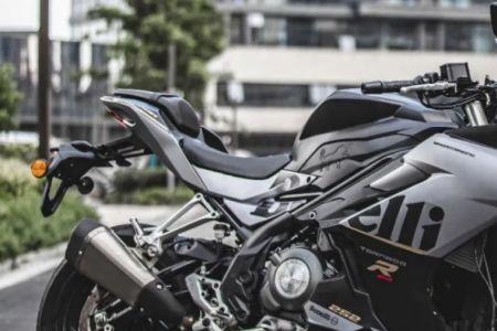 2022款赛600是单摇臂吗