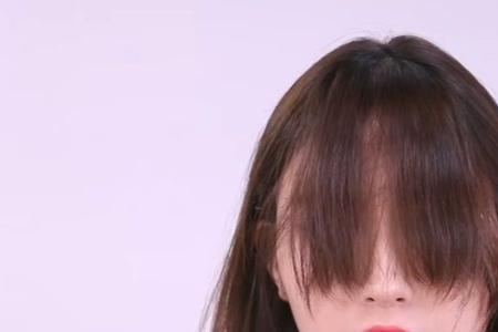 八字刘海怎么用直板夹