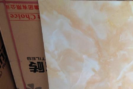 冠珠瓷砖釉面破裂