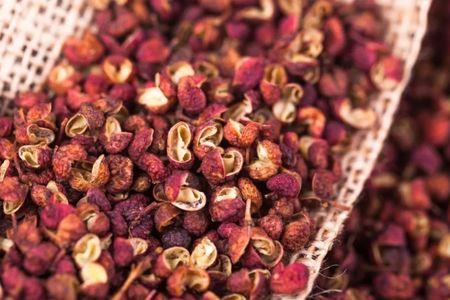 花椒用什么装可以保存的更好