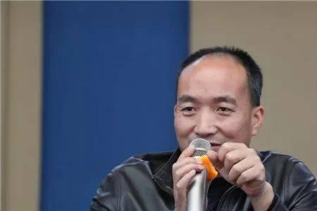 初中教导主任与副校长哪个大