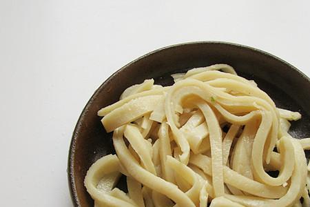 凉拌皮牙子的做法