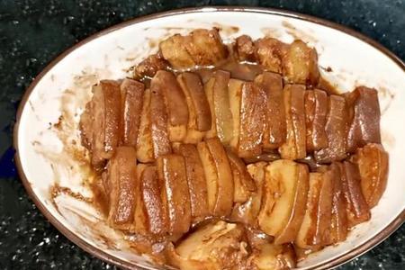五花肉上的豆是什么