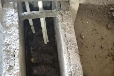 卫生间止水带需要凿毛吗