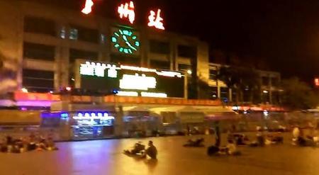 火车半夜到站怎么办
