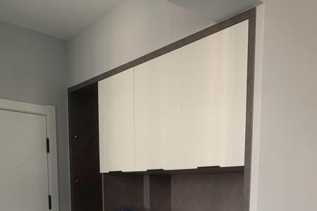 米蓝灰柜门配什么贵体