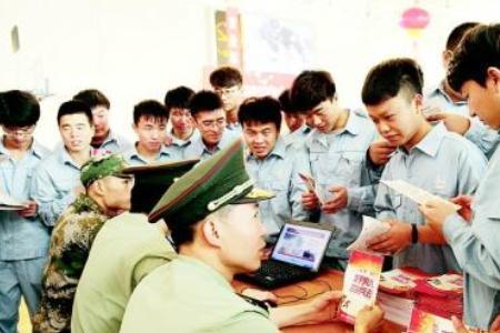 去当义务兵两年大学要读几年