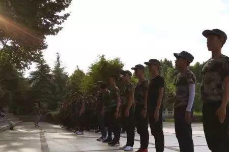 齐步走121落哪个脚