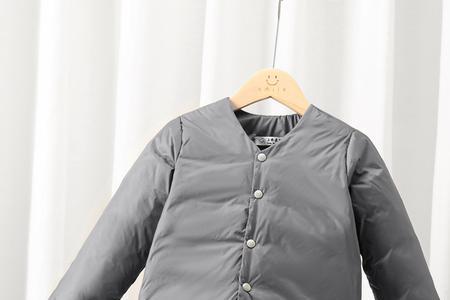 宝宝轻薄羽绒服内胆适合多少度