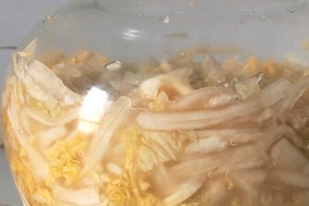 腌酸菜里面放盐水可以吗