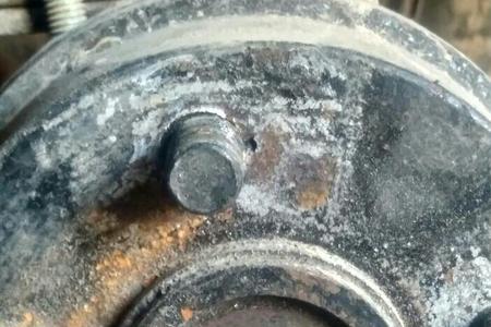 电三轮走路咯噔咯噔的怎么回事
