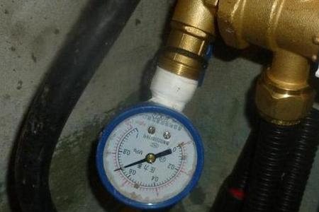 地暖没供暖前水压表显示多少