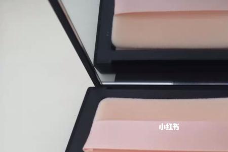 只有粉扑隔离眼影口红怎么画