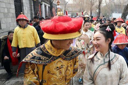 乾隆大明湖畔是哪一年