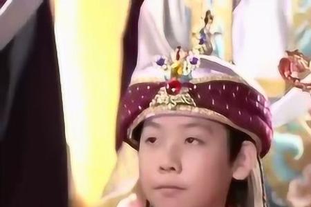 免礼平身搞笑下一句