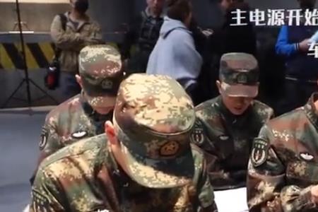 号手就位新兵扔馒头第几集