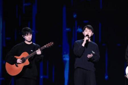 李健和李荣浩谁的音乐素养高