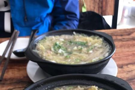 清汤砂锅酸菜炖粉丝的做法