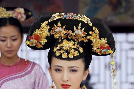 多情江山多娜和索尔娜谁扮演的