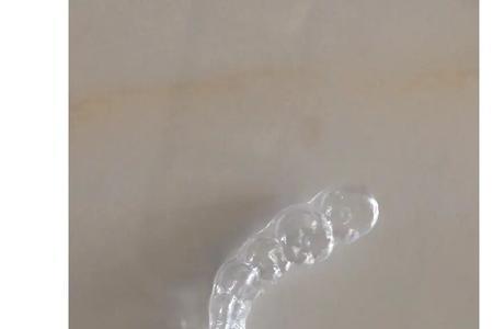 保持器断了可以用胶水粘吗