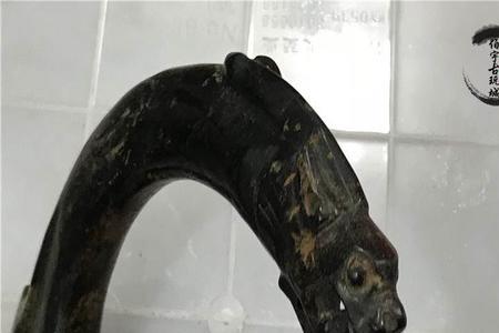 能被磁铁吸住的玉是好玉吗
