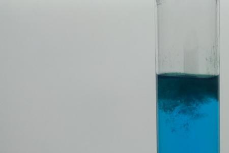 氢氧化钠溶液呈什么颜色
