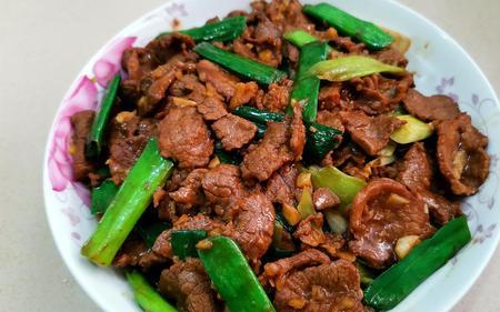 鲜姜炒羊肉的做法